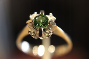 Pierścionek złoty diamenty turmalin r14.5 certyfikat