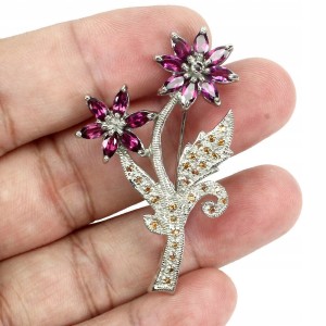 Broszka srebrna kwiat natural szafiry granaty 925