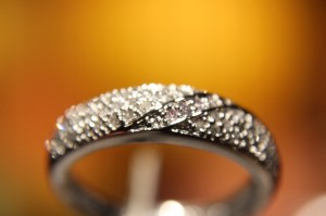 Pierścionek złoty diamenty nat. r 14.5