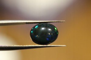 Opal czarny kamień naturalny 2.45ct