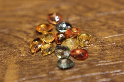 Szafiry kamienie naturalne 4.45ct 13szt