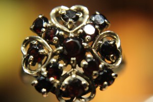 Pierścionek złoty granaty 2.20ct r 17.5 certyfikat