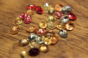 Szafiry Songea kamienie naturalne 7.55ct 31 szt.