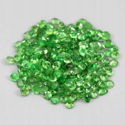 Tsaworyty kamienie naturalne VVS 1.02ct 205 sztuk