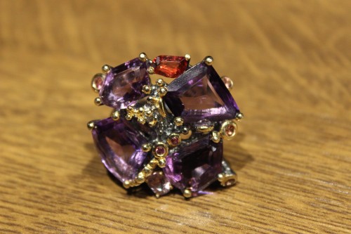 Artystyczny pierścionek srebrny naturalne ametysty spinele granat r 22.5
