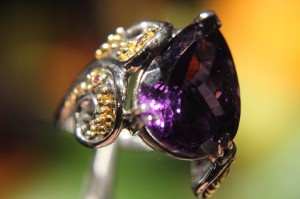 Artystyczny pierścionek srebrny naturalny ametyst granaty r 17.5