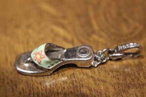 Wisiorek charms srebrny 925 włoski emaliowany but pantofelek