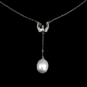 Naszyjnik delikatny perły cyrkonie srebro naturalne motyl