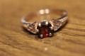 Pierścionek srebrny naturalny granat cyrkonie r 12