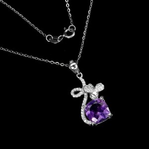 Srebrny delikatny naszyjnik naturalny ametyst białe topazy