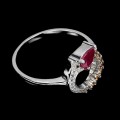 925 Delikatny pierścionek naturalny rubin szafiry Songea białe topazy r 19
