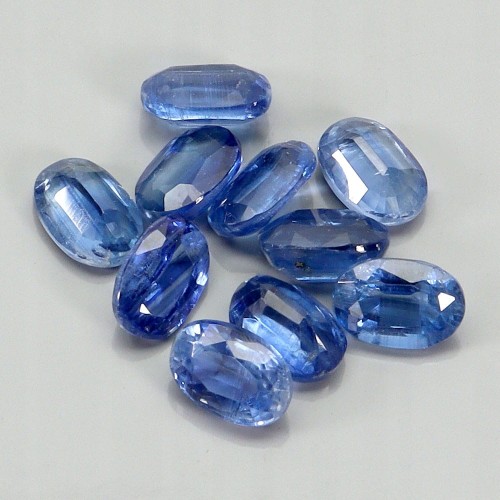 Kianity kamienie naturalne 5.60ct 8 sztuk