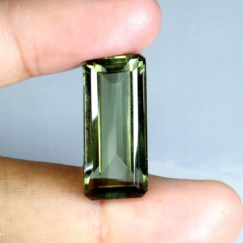 Zielony ametyst kamień naturalny VVS 13.26ct