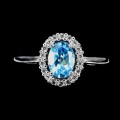 Delikatny pierścionek swiss blue topaz cyrkonie r 17 925