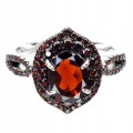 925 Srebrny piękny pierścionek naturalne granaty r 14.5