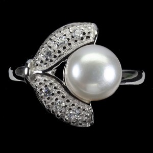 Pierścionek srebrny delikatny naturalna perła cyrkonie r 17