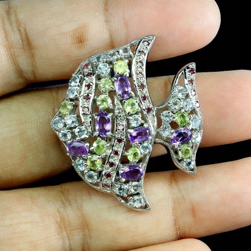 Srebrna broszka naturalne ametysty oliwiny akwamaryny granaty ryba