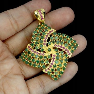 Srebrny zjawiskowy wisiorek naturalne rubiny szmaragdy 925