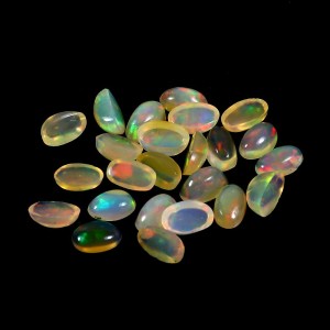 Opale ogniste 3.70ct kamienie naturalne 22 sztuki