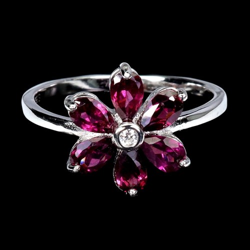 Pierścionek r 14 delikatny srebrny naturalne granaty rodolity kwiat