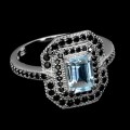 925 Srebrny elegancki pierścionek naturalny sky topaz czarne spinele r 20