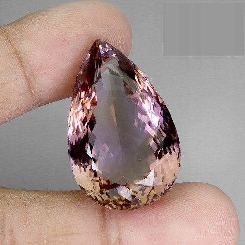 Ametryn kamień naturalny VVS 67.6ct ogromny