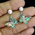 1 925 Srebrne piękne kolczyki naturalna masa perłowa perły cyrkonie motyl