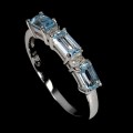 Srebrny delikatny pierścionek r 13 naturalne sky blue topazy cyrkonie