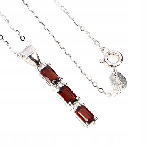 Srebrny delikatny naszyjnik naturalne granaty cyrkonie 925 zjawiskowy