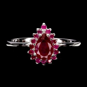 925 Srebrny delikatny elegancki pierścionek naturalne rubiny r 14.5