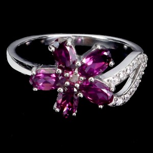 Pierścionek r 16 delikatny srebrny naturalne rodolity granaty kwiat