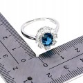 925 Srebrny elegancki delikatny pierścionek topaz london blue cyrkonie r 17