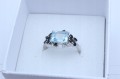 925 Srebrny elegancki pierścionek naturalny sky topaz czarne spinele r 14.5