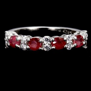 Srebrny delikatny pierścionek naturalne rubiny cyrkonie r 16