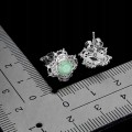 2 Srebrne delikatne eleganckie kolczyki naturalne białe topazy szmaragdy