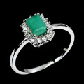 Delikatny elegancki srebrny pierścionek naturalny szmaragd cyrkonie r 17