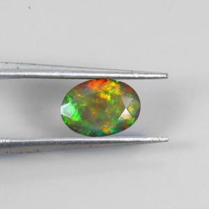 Opal czarny kamień naturalny 0.77ct IF