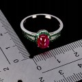 Srebrny elegancki delikatny pierścionek rubin zielone cyrkonie r 19 925