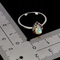 Delikatny srebrny pierścionek r 14.5 naturalny ognisty opal szafiry Songea