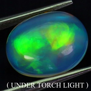 Opal ognisty kamień naturalny 2.92ct