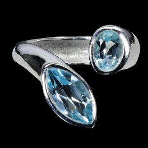 Pierścionek 925 zjawiskowy elegancki srebrny naturalne sky blue topazy r 20