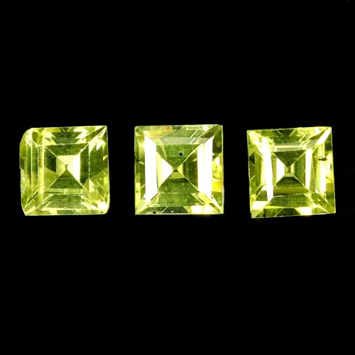 Oliwiny 3 sztuki kamienie naturalne 2.31 ct