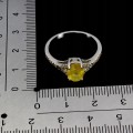 Delikatny elegancki pierścionek r 16.5 srebro naturalne żółte szafiry 925