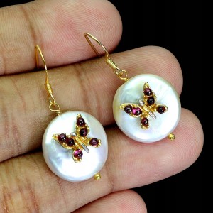 Srebrne eleganckie kolczyki naturalne perły granaty motyl 4 925