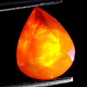 Opal pomarańczowy kamień naturalny 1.25 ct