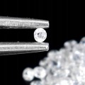 Białe szafiry cejlońskie kamienie naturalne 3.08 ct 330 sztuk