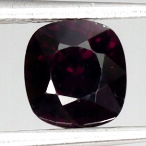 Spinel fioletowy kamień naturalny Myanmar 0.87 ct