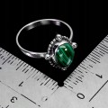 Srebrny piękny elegancki pierścionek naturalny malachit r 15 925