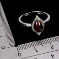 Pierścionek srebrny delikatny naturalny czarny opal cyrkonie r 14 925