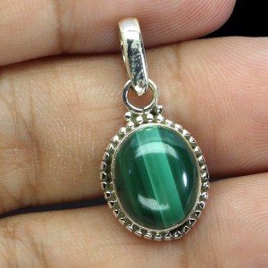 Srebrny delikatny wisiorek elegancki naturalny malachit 925